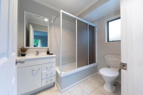 Photo of property in 24a Fruitvale Road, New Lynn, Auckland, 0600