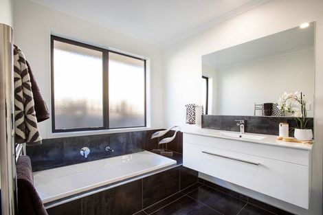 Photo of property in 4 Flounder Drive, Omokoroa, 3114