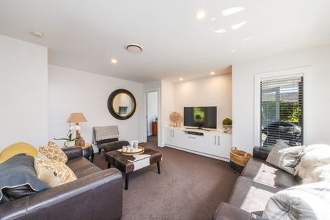 Photo of property in 92 Marne Street, Hokowhitu, Palmerston North, 4410