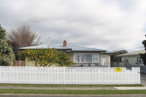 Photo of property in 33 Shackleton Street, Maraenui, Napier, 4110