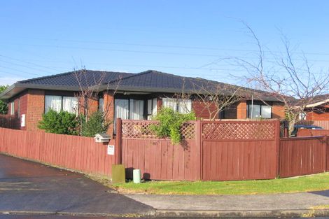 Photo of property in 17 Kenwick Place, Burswood, Auckland, 2013