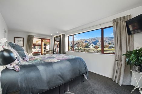 Photo of property in 15 Allenby Place, Wanaka, 9305