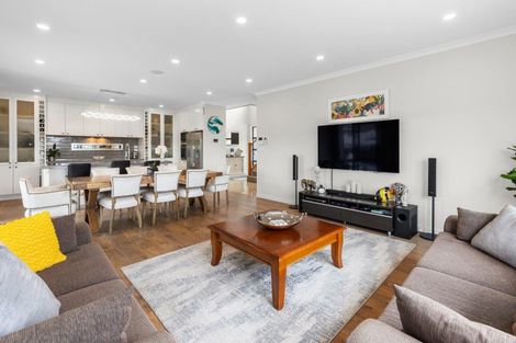 Photo of property in 60 Harvest Avenue, Orewa, 0931