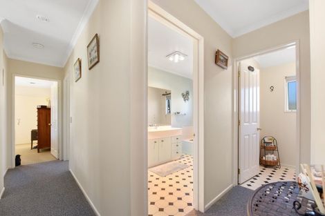 Photo of property in 22 Hollybush Drive, Brightwater, 7022