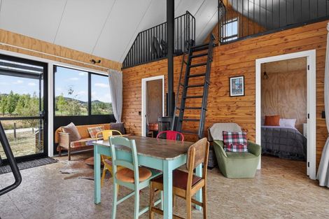 Photo of property in 1535a Teviot Road, Millers Flat, Roxburgh, 9572