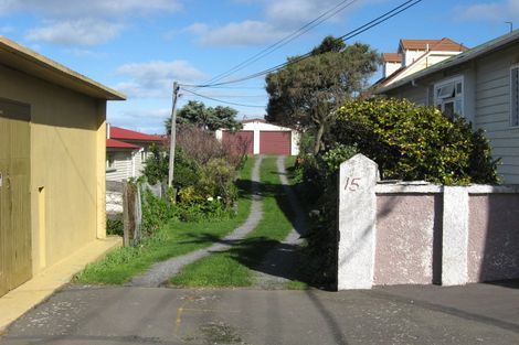 Photo of property in 15 Naughton Terrace, Kilbirnie, Wellington, 6022