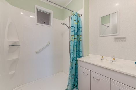 Photo of property in 42 Great South Road, Huntly, 3700