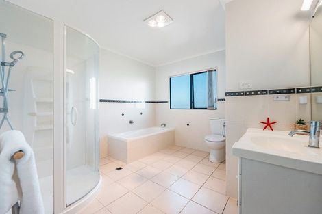 Photo of property in 48 Killybegs Drive, Pinehill, Auckland, 0632