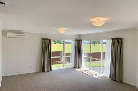 Photo of property in 8 Caesar Roose Drive, Glenview, Hamilton, 3206