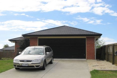 Photo of property in 3 Parkinson Place, Woodend, 7610