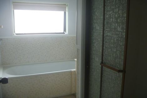 Photo of property in 1/16a Trentham Road, Papakura, 2110