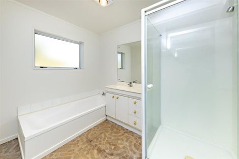 Photo of property in 26 Milan Drive, Glen Eden, Auckland, 0602