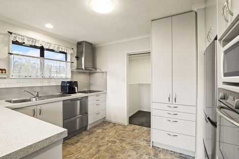 Photo of property in 33 Walton Park Avenue, Fairfield, Dunedin, 9018