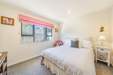 Photo of property in 25a Pinehaven Road, Pinehaven, Upper Hutt, 5019
