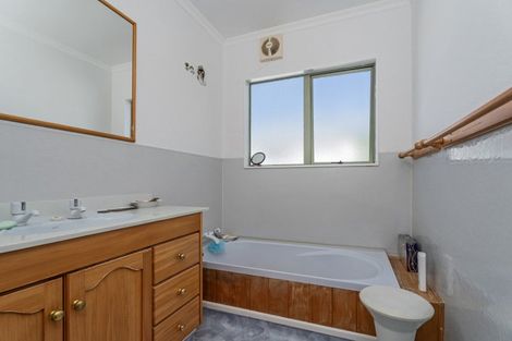 Photo of property in 42 Banks Street, Cooks Beach, Whitianga, 3591