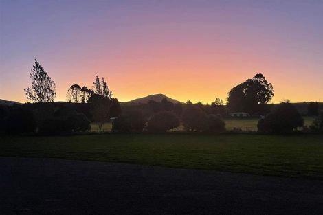 Photo of property in 62 Parerohi Grove, Kuratau, Turangi, 3381