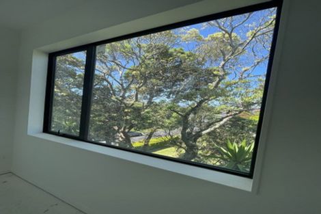 Photo of property in 1d Zion Road, Birkenhead, Auckland, 0626