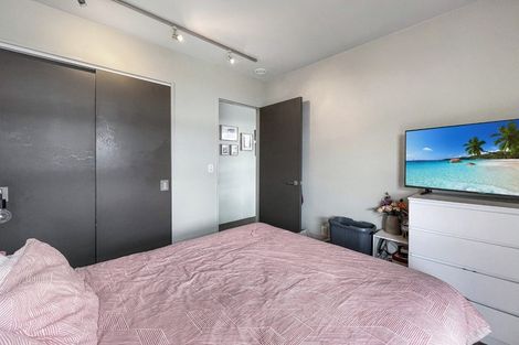 Photo of property in Revolucion Apartments, 305e/28 Torrens Terrace, Mount Cook, Wellington, 6011