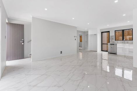 Photo of property in 147b Bucklands Beach Road, Bucklands Beach, Auckland, 2012