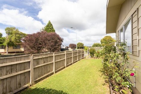 Photo of property in 9 Hilton Grove, Kelvin Grove, Palmerston North, 4414