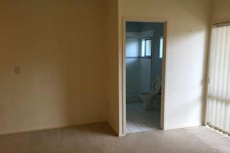 Photo of property in 86 Hattaway Avenue, Bucklands Beach, Auckland, 2012