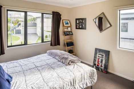 Photo of property in 14 Aoraki Rise, Aotea, Porirua, 5024