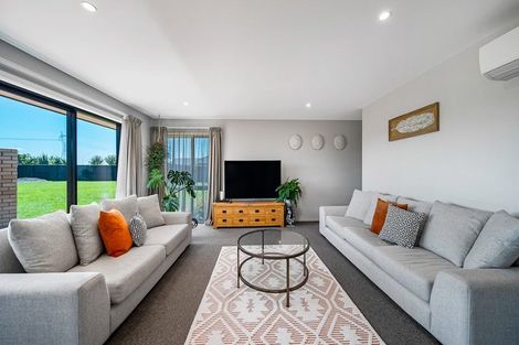 Photo of property in 70 Kingsdowne Drive, West Melton, 7618