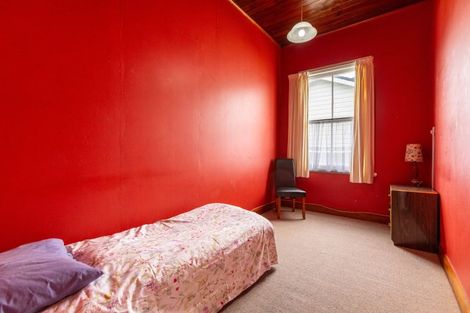 Photo of property in 9 Ross Street, Woodville, 4920