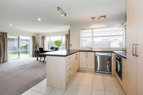 Photo of property in 2a Mcnaughton Place, Onekawa, Napier, 4110