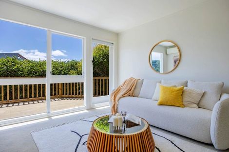 Photo of property in 2/89 Diana Drive, Glenfield, Auckland, 0627