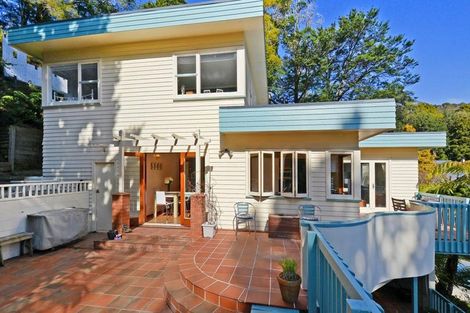 Photo of property in 5 Tiniroa Grove, Silverstream, Upper Hutt, 5019