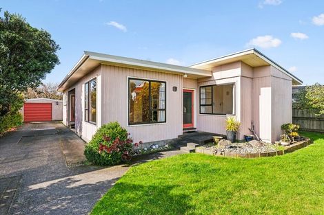 Photo of property in 13 Bahama Crescent, Paraparaumu Beach, Paraparaumu, 5032