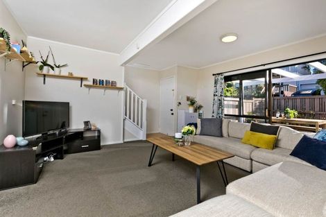 Photo of property in 8/15 Roseberry Avenue, Birkenhead, Auckland, 0626