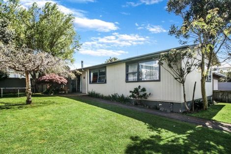 Photo of property in 4 Benbow Place, Westown, New Plymouth, 4310