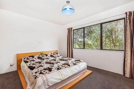 Photo of property in 2/16 Mistletoe Place, Browns Bay, Auckland, 0630