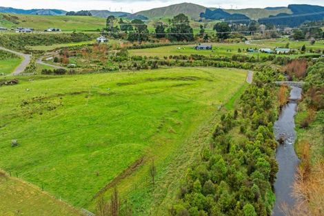 Photo of property in 252 Valley Views, Fitzherbert, Palmerston North, 4472