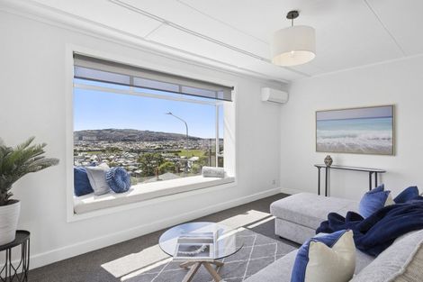 Photo of property in 42 Easther Crescent, Kew, Dunedin, 9012