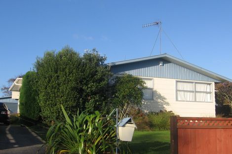 Photo of property in 9 Clutha Place, Westbrook, Palmerston North, 4412