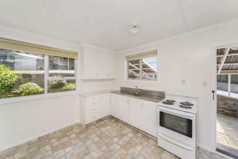 Photo of property in 36 Cumberland Street, Merrilands, New Plymouth, 4312