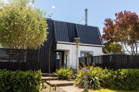 Photo of property in 17 Larnach Street, Waimairi Beach, Christchurch, 8083