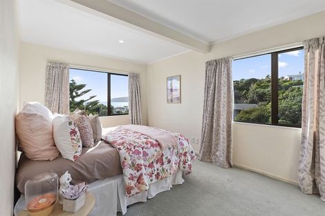 Photo of property in 16a Mana View Road, Paremata, Porirua, 5026