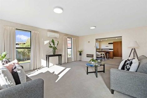 Photo of property in 2/120b Roydvale Avenue, Burnside, Christchurch, 8053