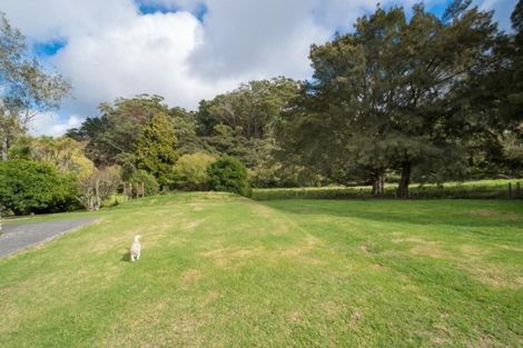 Photo of property in 142 Waitakere Road, Waitakere, Henderson, 0782