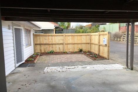 Photo of property in 85d Stottholm Road, Titirangi, Auckland, 0604