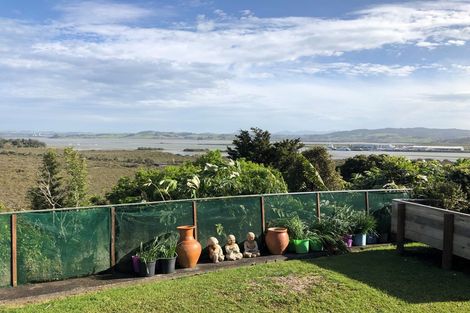 Photo of property in 8 Edge Street, Onerahi, Whangarei, 0110