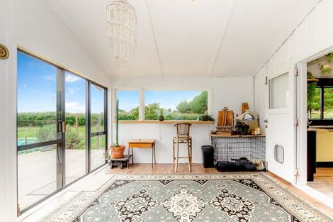 Photo of property in 577 Waikawa Beach Road, Waikawa Beach, Levin, 5573