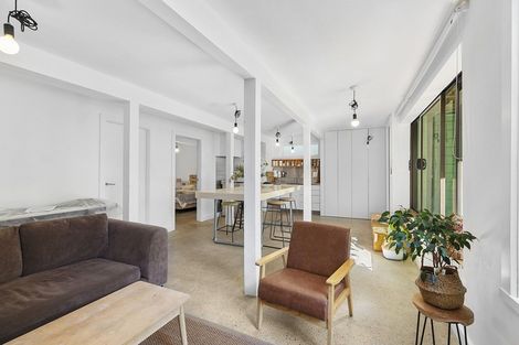 Photo of property in 32 Aro Street, Aro Valley, Wellington, 6021