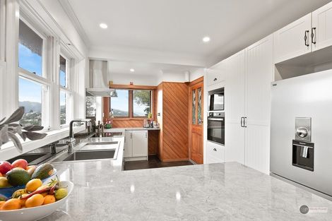 Photo of property in 18 Hugh Duncan Street, Haywards, Lower Hutt, 5018