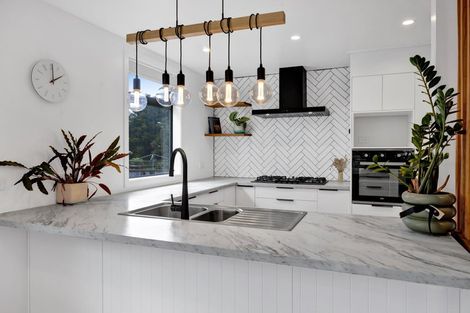 Photo of property in 15 Craig Street, Stratford, 4332