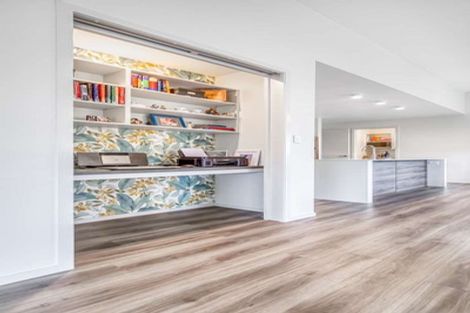 Photo of property in 30 Awatea Drive, Whitianga, 3510